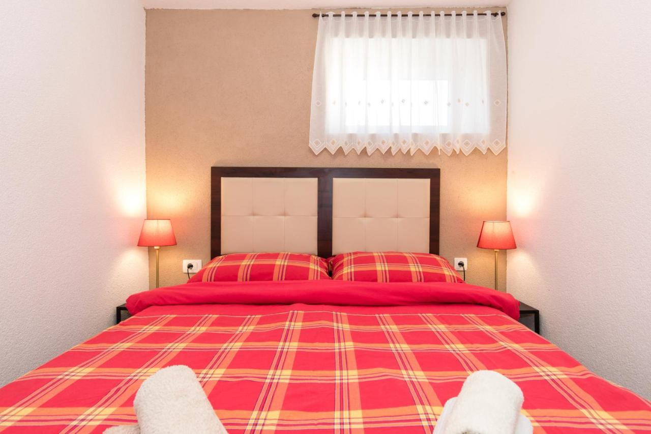 Apartman Lidija Risika Exteriér fotografie